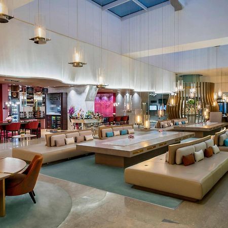 Novotel Istanbul Bosphorus Hotel Εξωτερικό φωτογραφία The lobby of the hotel