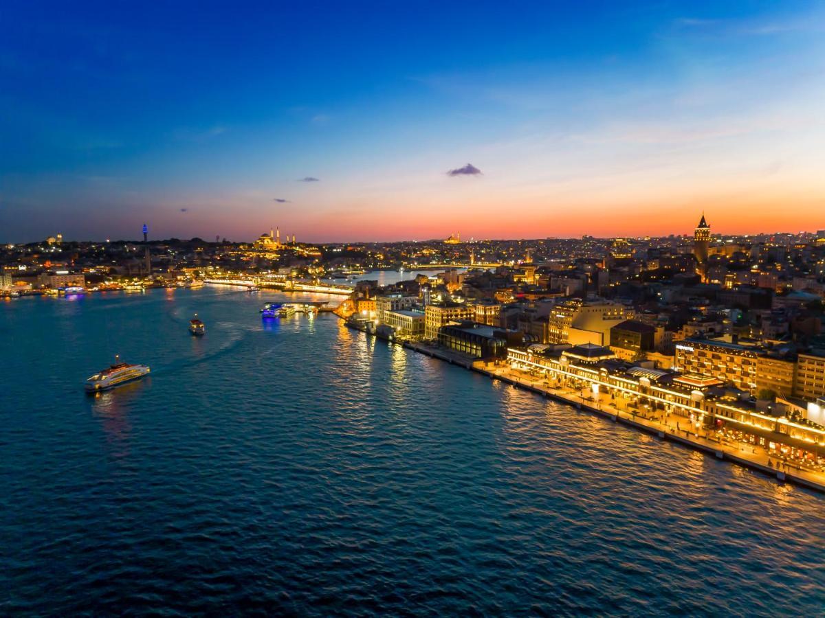 Novotel Istanbul Bosphorus Hotel Εξωτερικό φωτογραφία The Golden Horn at sunset