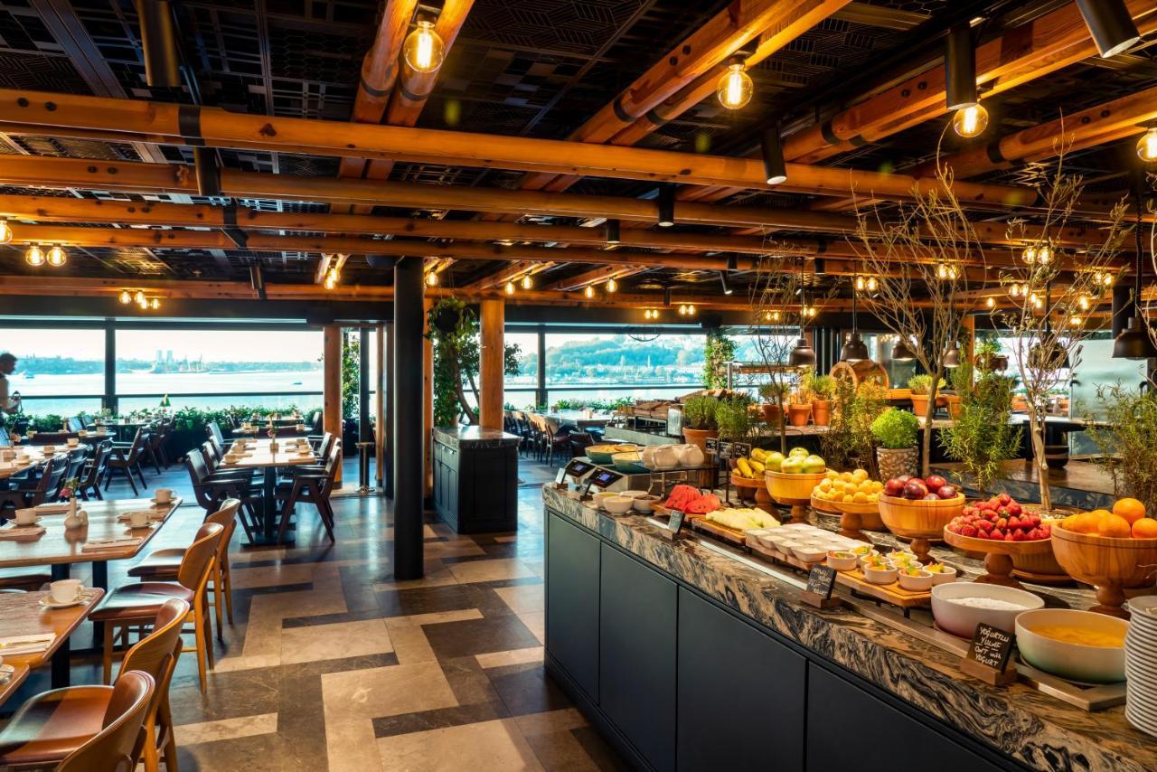 Novotel Istanbul Bosphorus Hotel Εξωτερικό φωτογραφία The interior of the restaurant