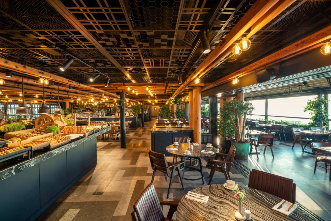 Novotel Istanbul Bosphorus Hotel Εξωτερικό φωτογραφία The interior of the restaurant