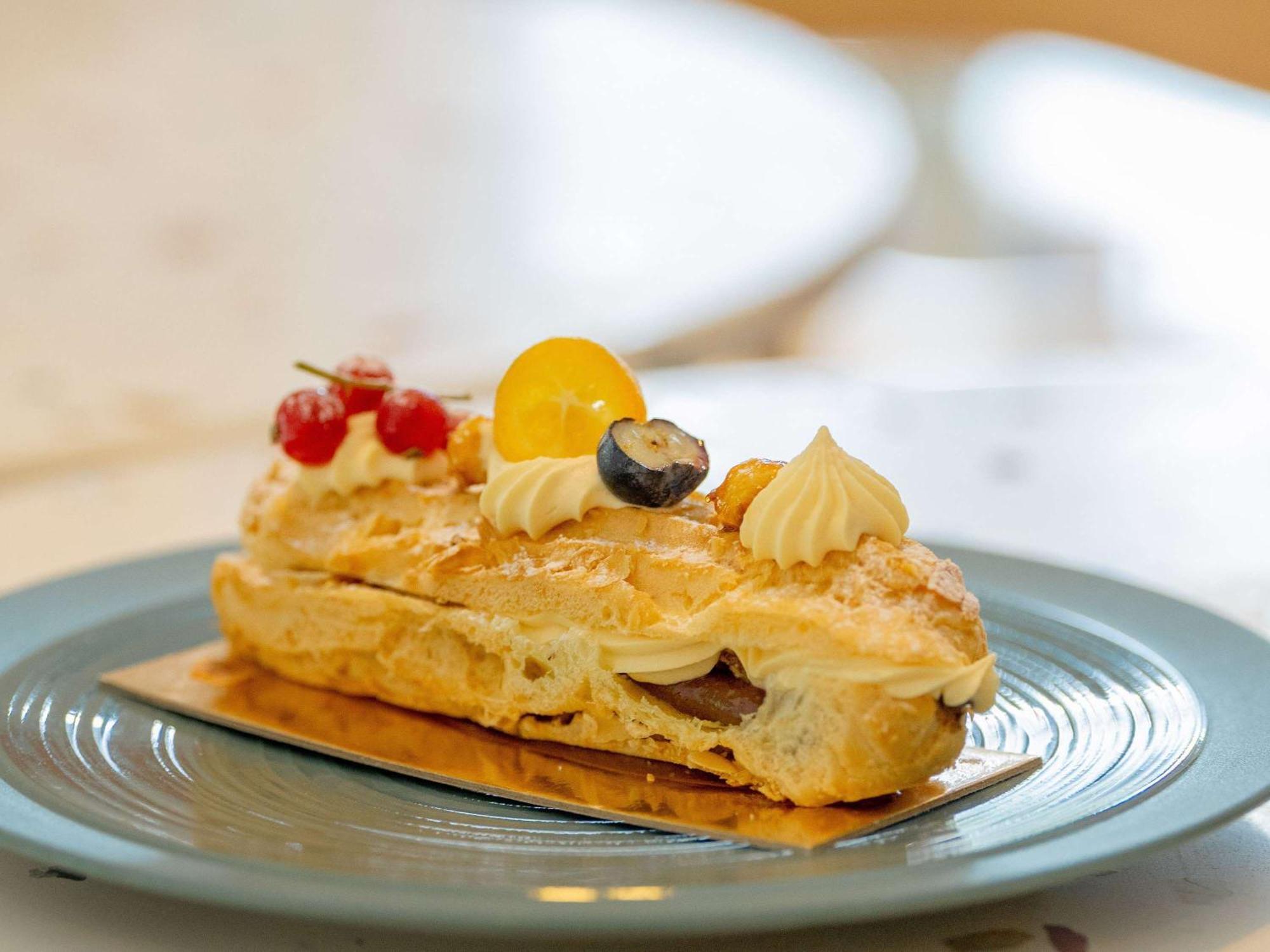 Novotel Istanbul Bosphorus Hotel Εξωτερικό φωτογραφία A slice of cassata