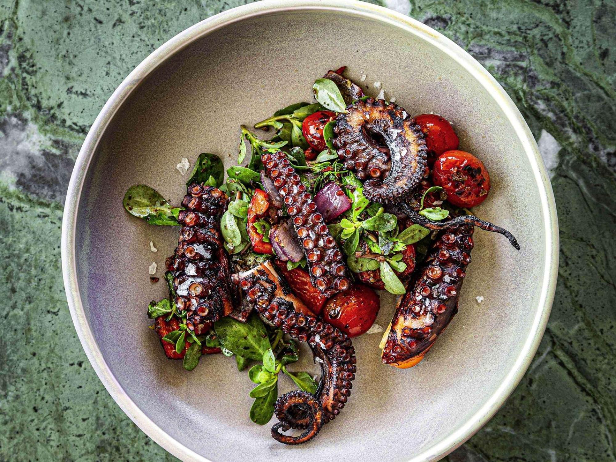 Novotel Istanbul Bosphorus Hotel Εξωτερικό φωτογραφία Octopus salad