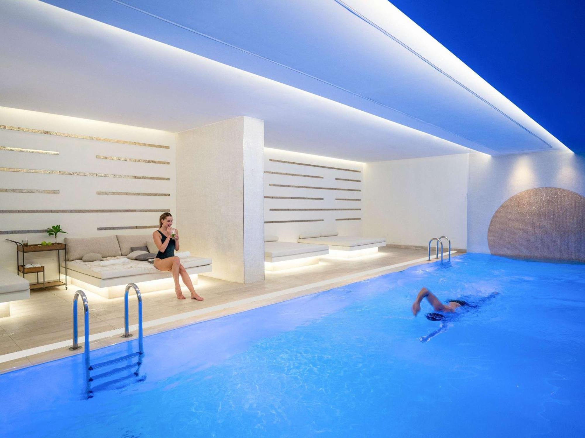 Novotel Istanbul Bosphorus Hotel Εξωτερικό φωτογραφία The Spa at The Westin Palace, Madrid