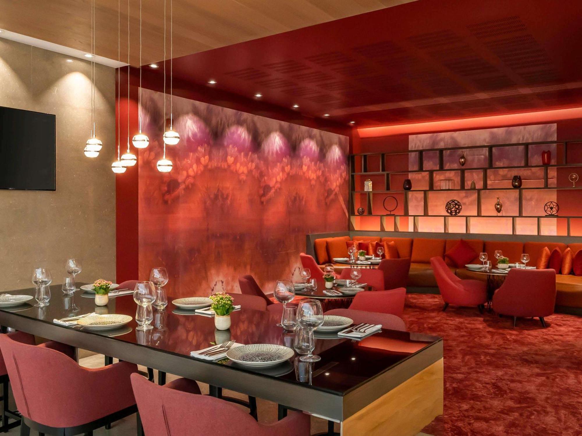 Novotel Istanbul Bosphorus Hotel Εξωτερικό φωτογραφία The restaurant