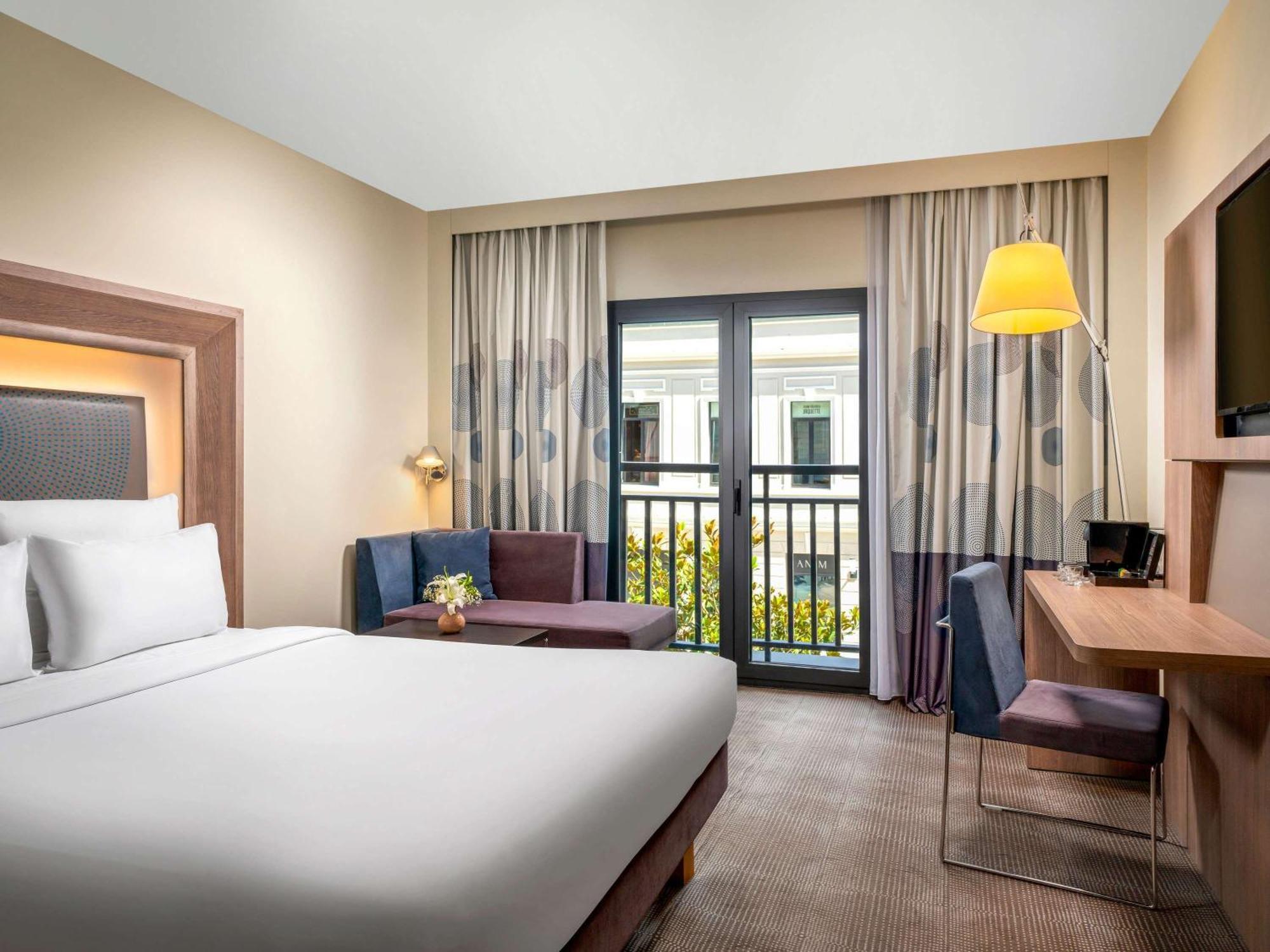 Novotel Istanbul Bosphorus Hotel Εξωτερικό φωτογραφία A typical room at the hotel