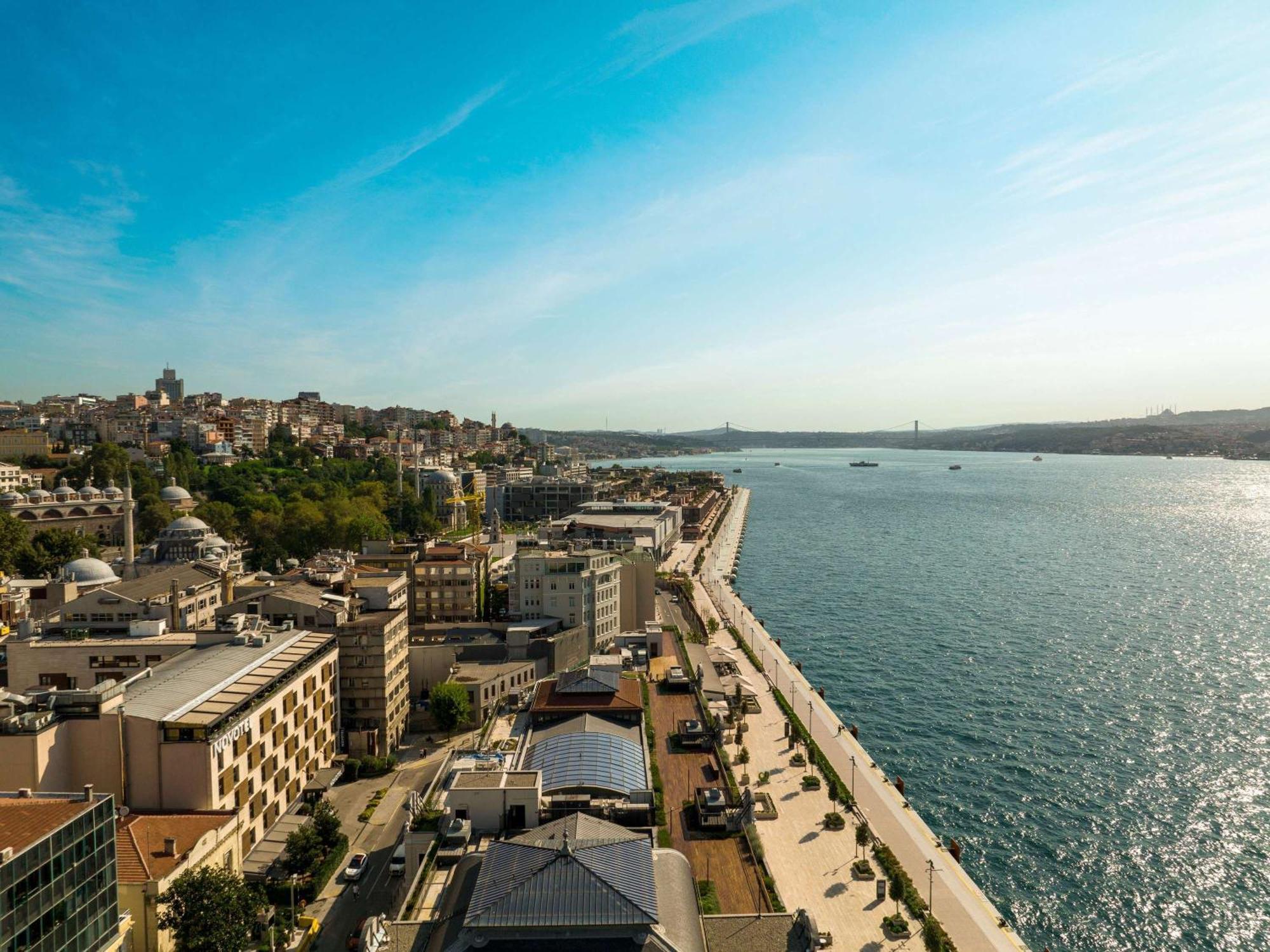 Novotel Istanbul Bosphorus Hotel Εξωτερικό φωτογραφία Aerial view of the promenade